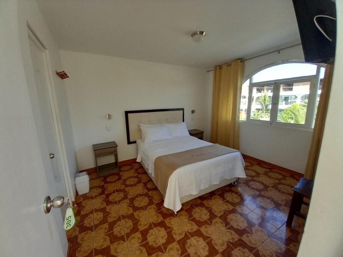 Hostal Los Frayles ปารากัส ภายนอก รูปภาพ