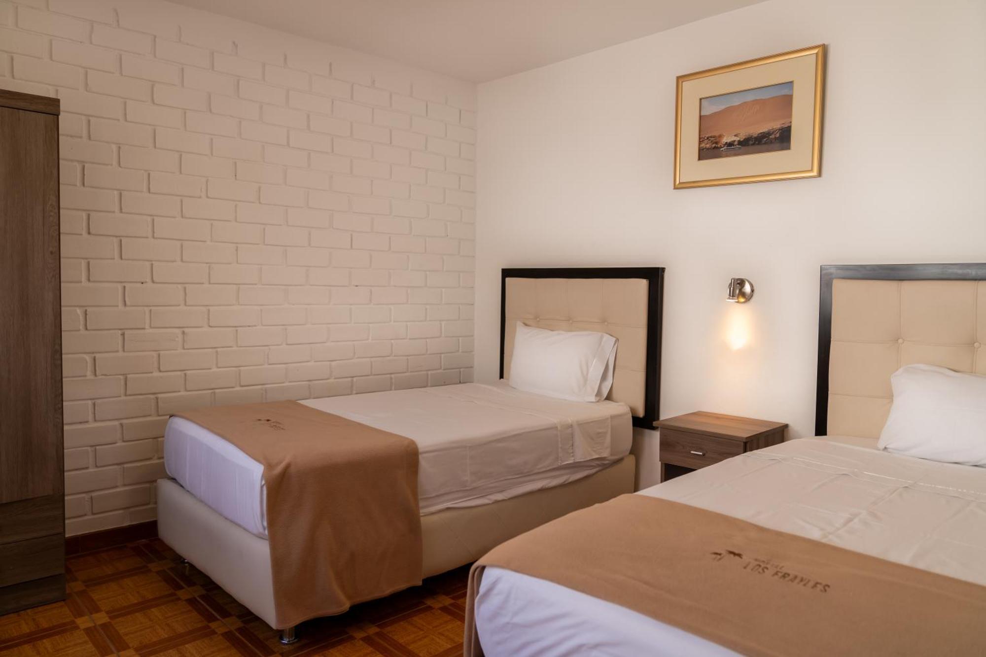 Hostal Los Frayles ปารากัส ภายนอก รูปภาพ