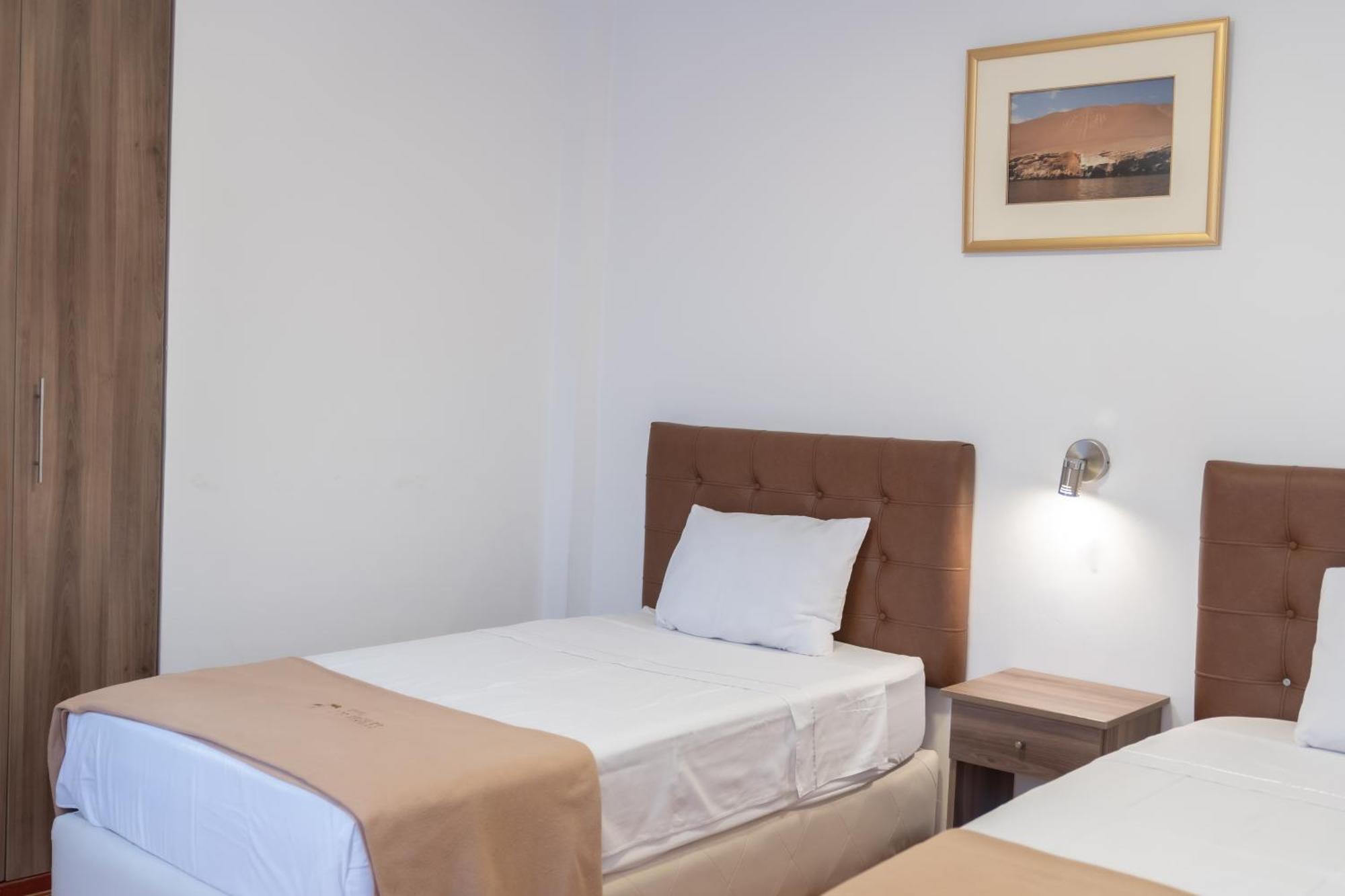 Hostal Los Frayles ปารากัส ภายนอก รูปภาพ