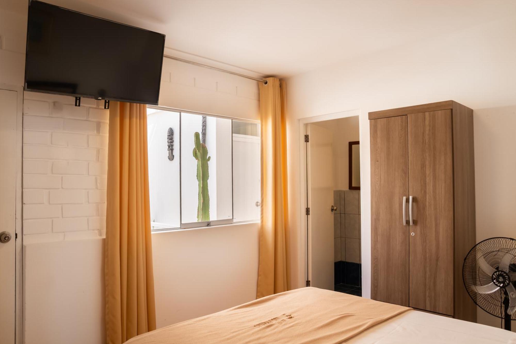 Hostal Los Frayles ปารากัส ภายนอก รูปภาพ