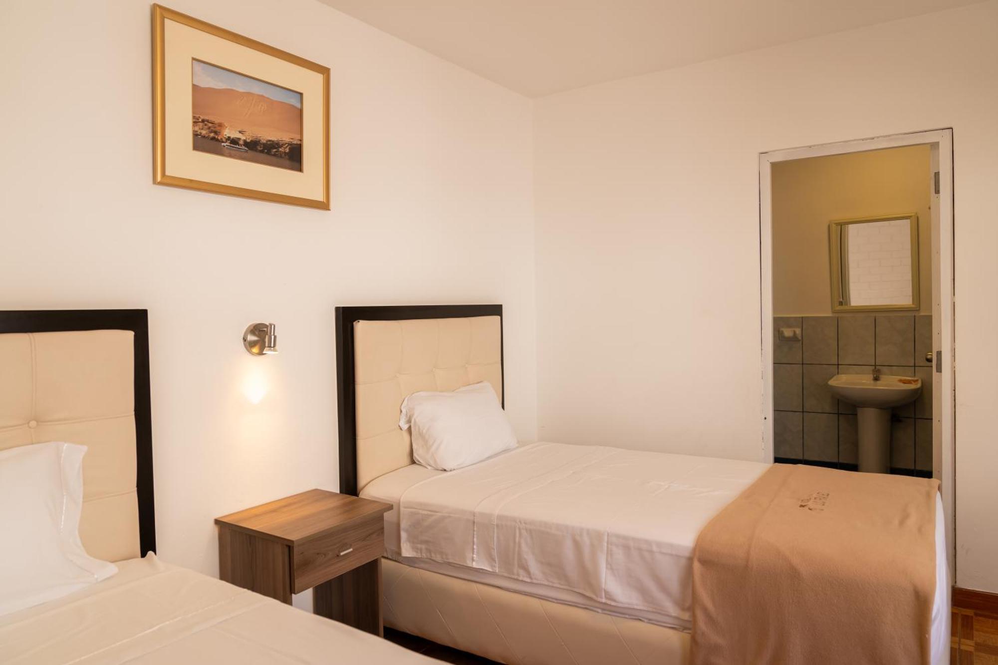 Hostal Los Frayles ปารากัส ภายนอก รูปภาพ