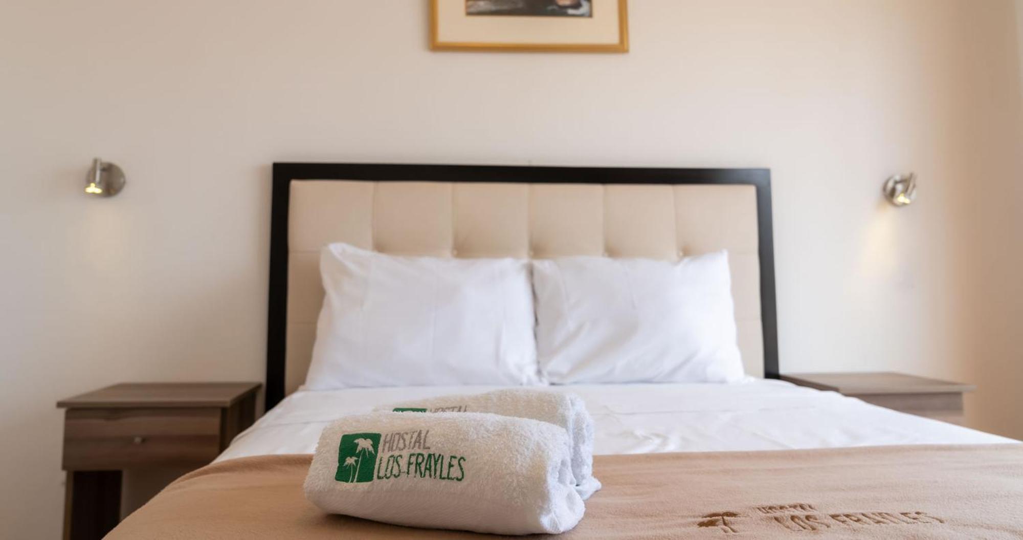Hostal Los Frayles ปารากัส ภายนอก รูปภาพ